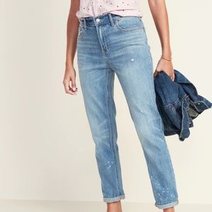 ON sz4 reg  Distressed Boyfriend.           J69